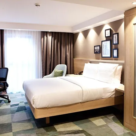 Hampton By Hilton East Side Gallery Szálloda 3*