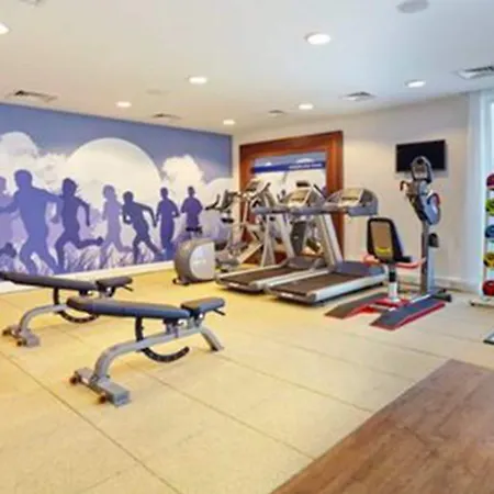 Hampton By Hilton East Side Gallery Szálloda 3*