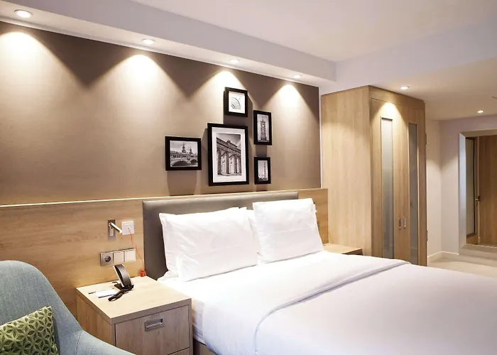 Hampton By Hilton East Side Gallery