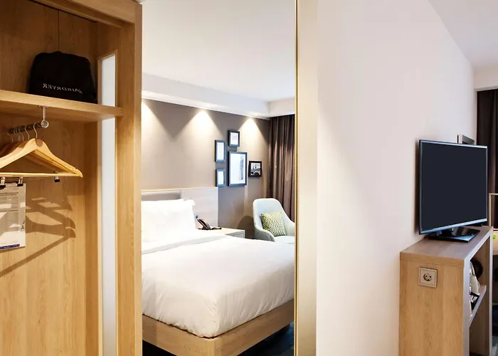 מלון Hampton By Hilton East Side Gallery 3*