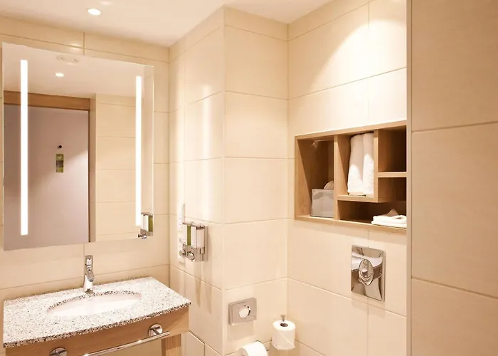 Hampton By Hilton East Side Gallery 3*