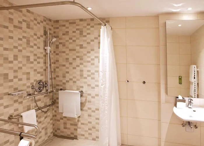 Hampton By Hilton East Side Gallery