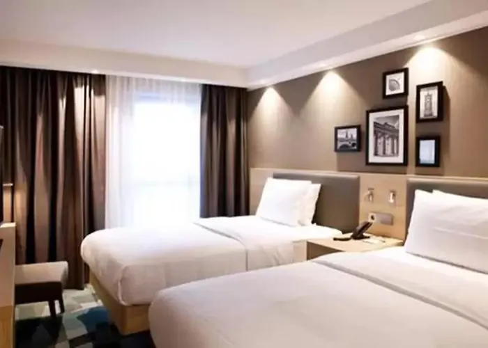 מלון Hampton By Hilton East Side Gallery 3*