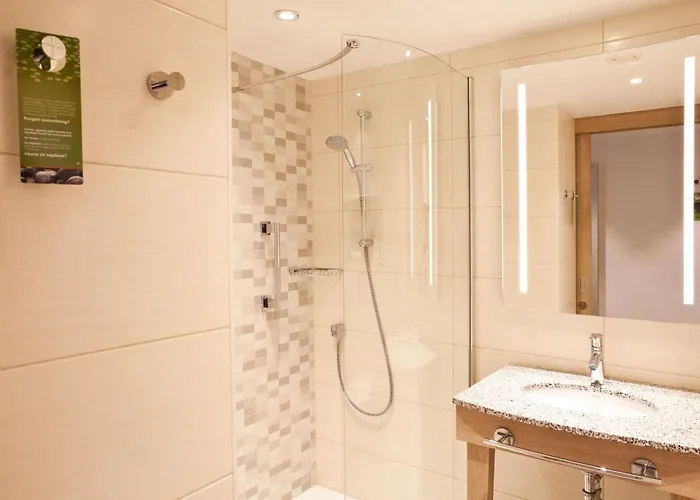 Hampton By Hilton East Side Gallery 3*