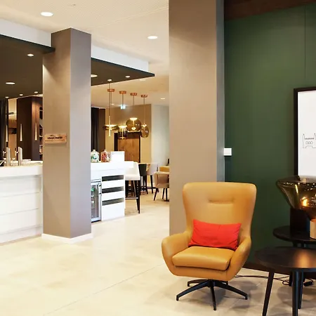 Hampton By Hilton East Side Gallery Отель