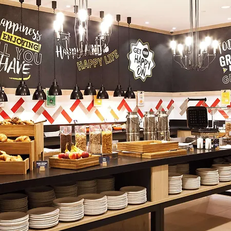 Hampton By Hilton East Side Gallery Hotel 3*