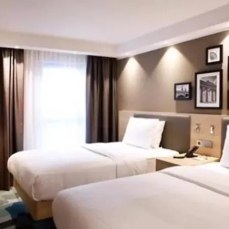 Hotel Hampton By Hilton East Side Gallery 3*